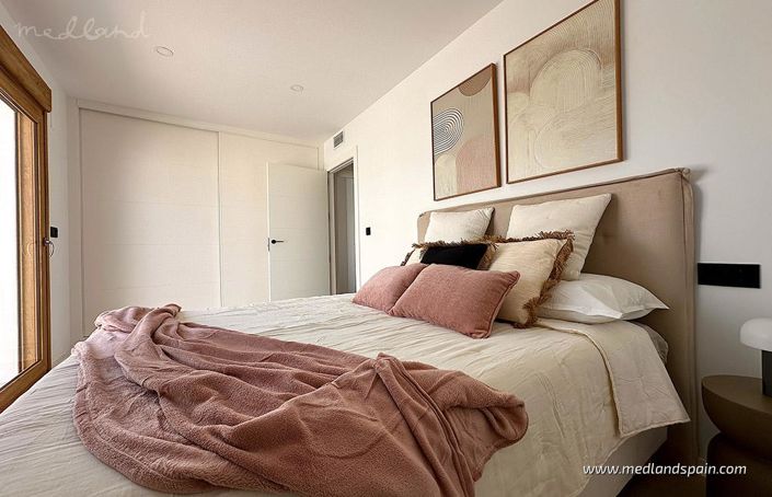 Image No.9-3 Bed Apartment for sale