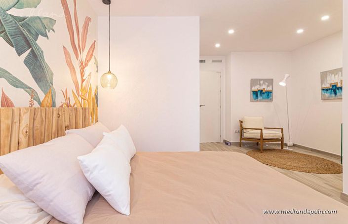 Image No.6-2 Bed Townhouse for sale