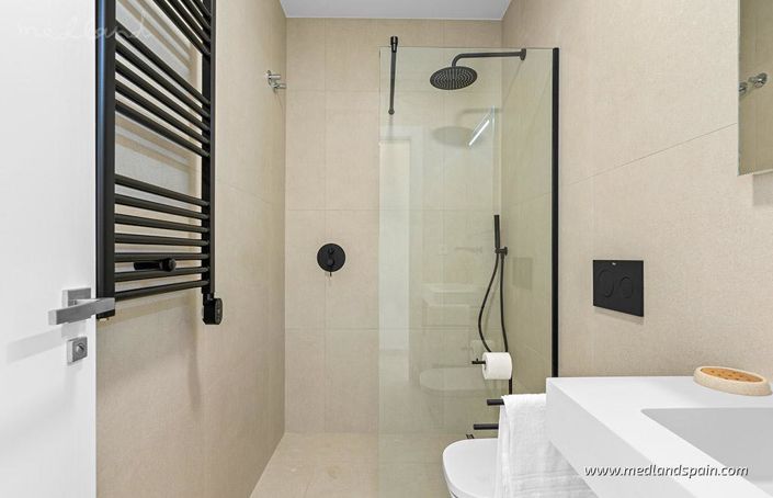 Image No.7-3 Bed Villa for sale