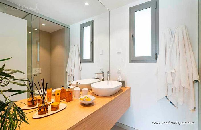 Image No.11-3 Bed Apartment for sale