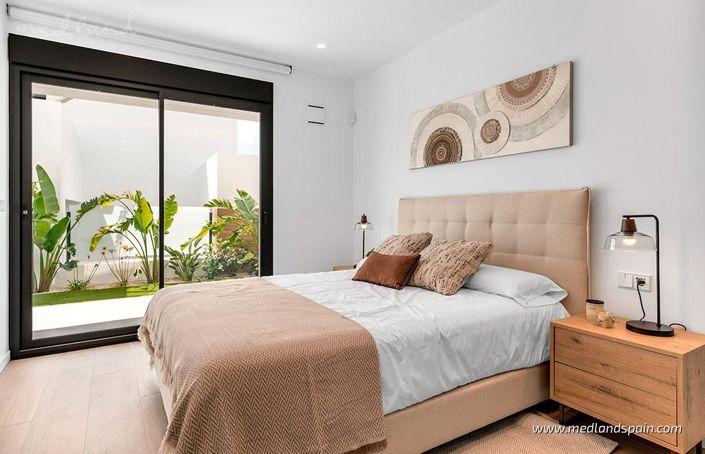 Image No.9-3 Bed Apartment for sale