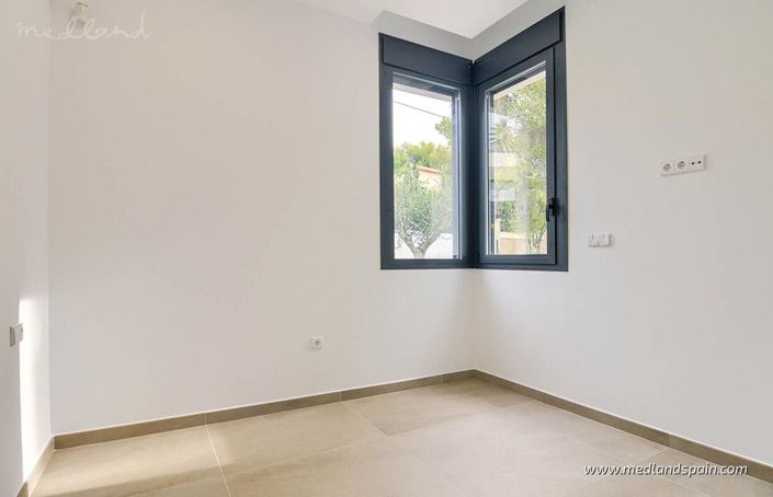 Image No.9-3 Bed Villa for sale