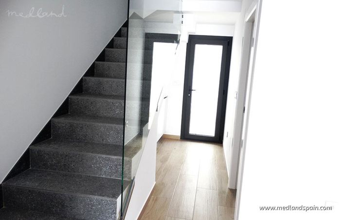 Image No.8-3 Bed Townhouse for sale