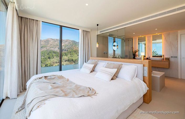 Image No.11-3 Bed Apartment for sale