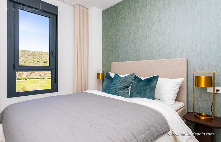 Image No.12-3 Bed Apartment for sale