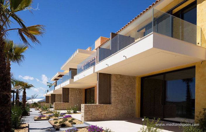 Image No.7-2 Bed Townhouse for sale