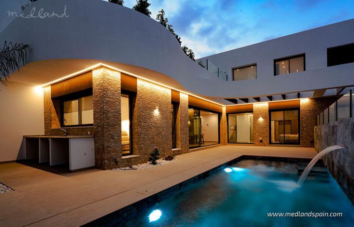 Image No.2-3 Bed Townhouse for sale