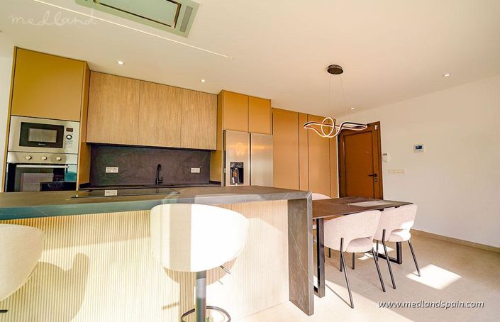 Image No.7-3 Bed Townhouse for sale