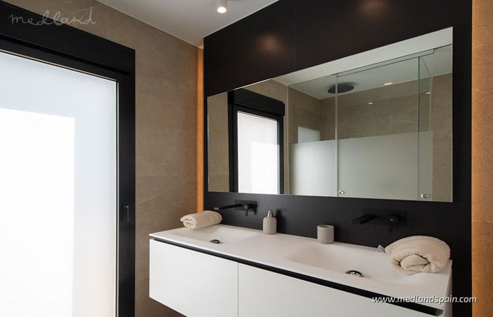 Image No.15-3 Bed Villa for sale