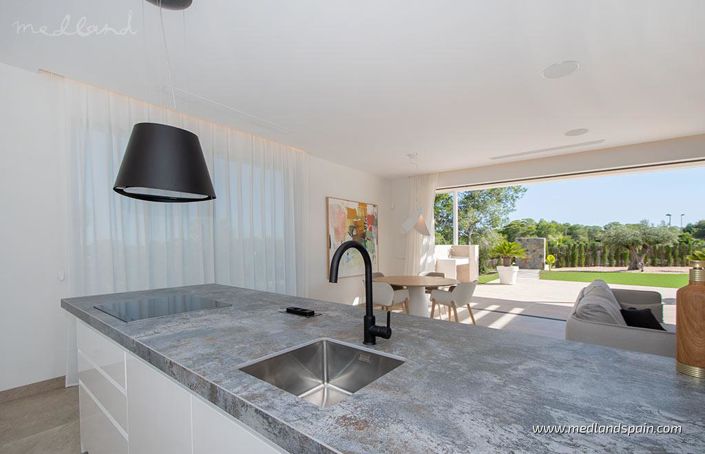 Image No.7-3 Bed Villa for sale