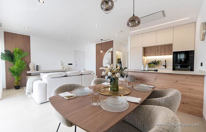 Image No.5-3 Bed Townhouse for sale