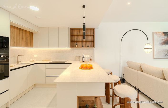 Image No.4-3 Bed Townhouse for sale