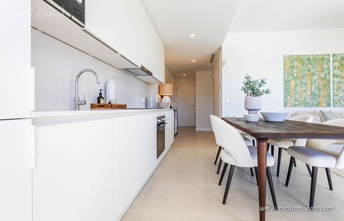 Image No.8-2 Bed Apartment for sale