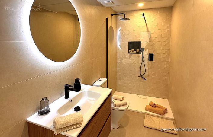 Image No.8-3 Bed Apartment for sale