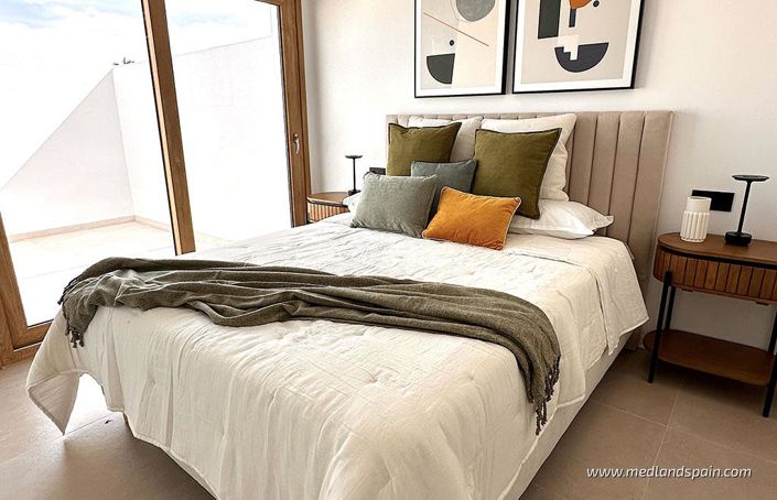 Image No.9-3 Bed Apartment for sale