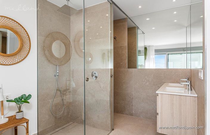 Image No.9-3 Bed Apartment for sale