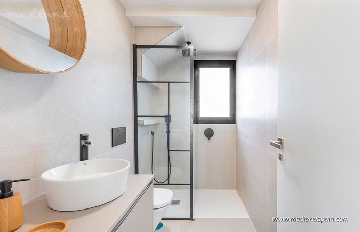 Image No.10-3 Bed Villa for sale