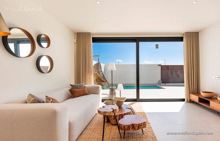 Image No.2-3 Bed Villa for sale