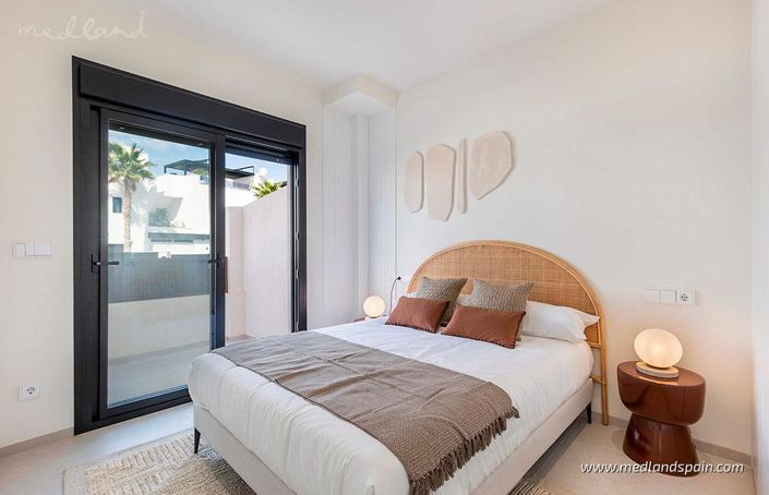 Image No.5-3 Bed Villa for sale