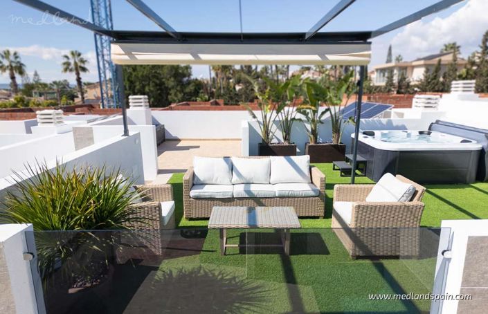 Image No.8-3 Bed Townhouse for sale