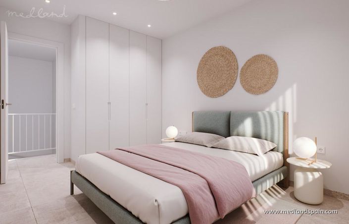 Image No.6-3 Bed Townhouse for sale