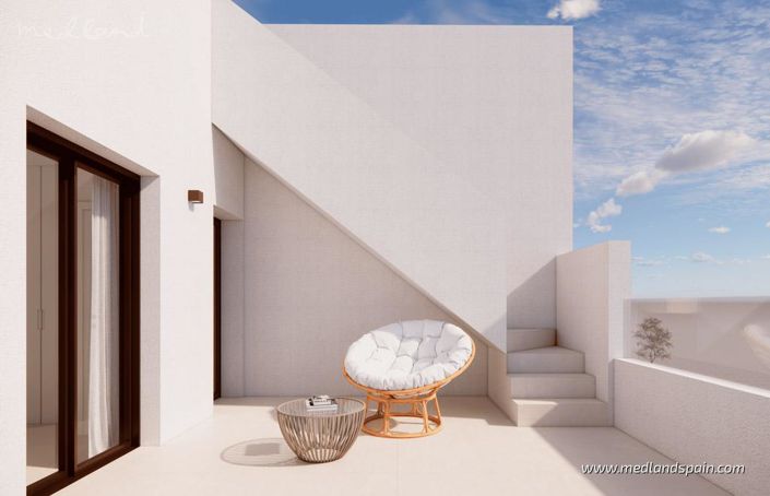 Image No.8-3 Bed Townhouse for sale