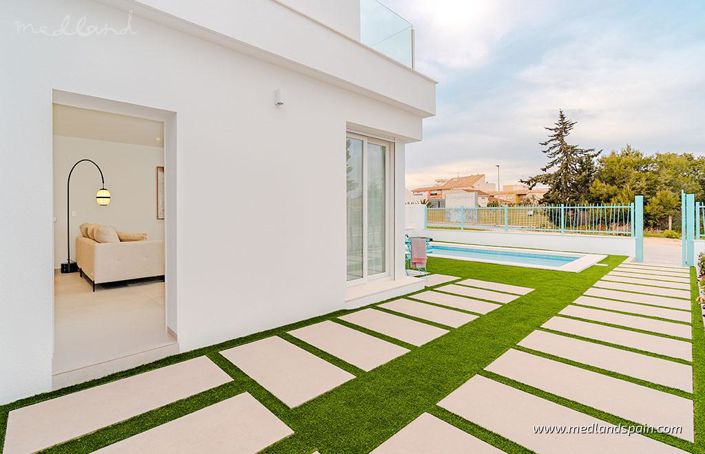 Image No.2-3 Bed Townhouse for sale