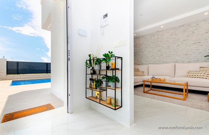 Image No.5-3 Bed Villa for sale