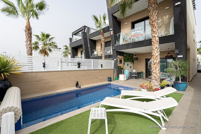 Image No.16-3 Bed Villa for sale