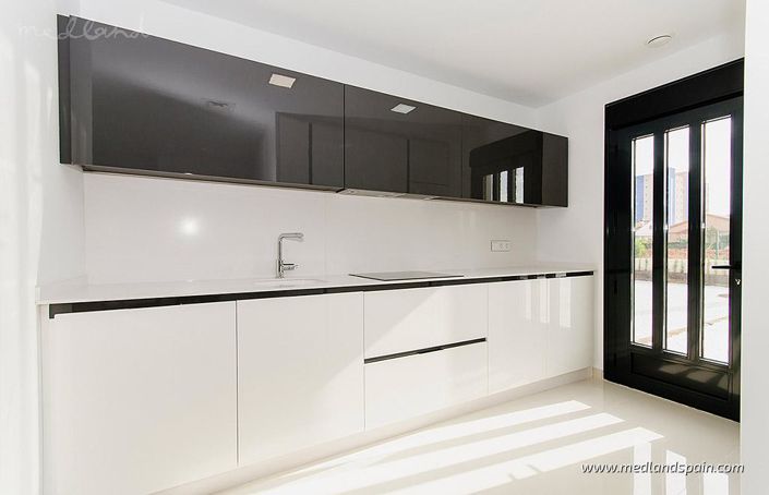 Image No.5-4 Bed Villa for sale