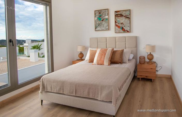 Image No.4-2 Bed Villa for sale