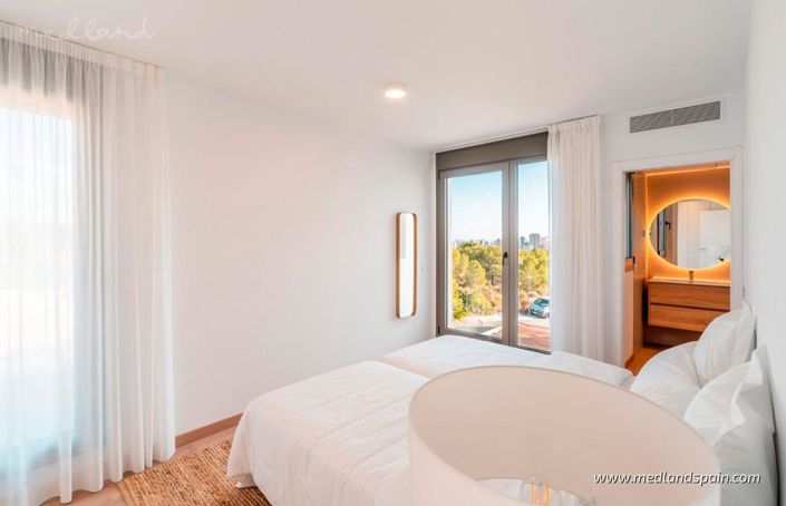 Image No.5-4 Bed Villa for sale