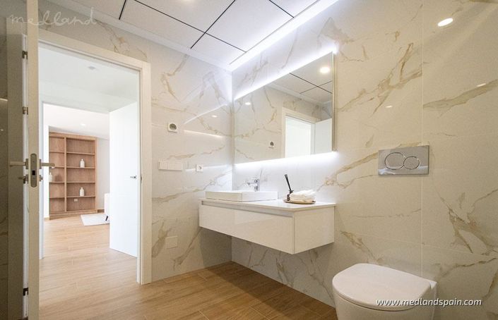 Image No.10-6 Bed Villa for sale