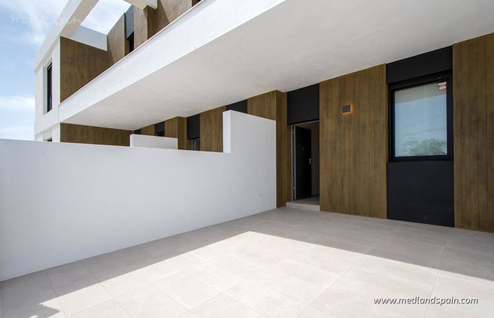 Image No.14-2 Bed Townhouse for sale