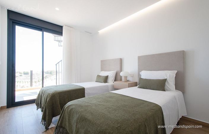 Image No.8-3 Bed Villa for sale