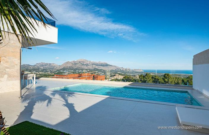 Image No.14-3 Bed Villa for sale