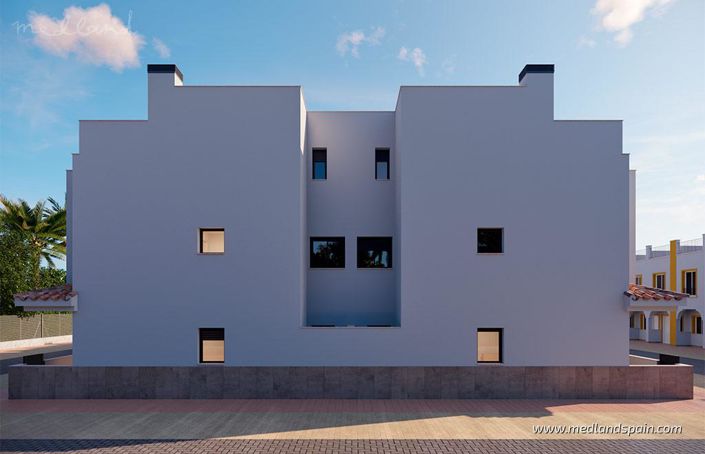 Image No.14-3 Bed Townhouse for sale
