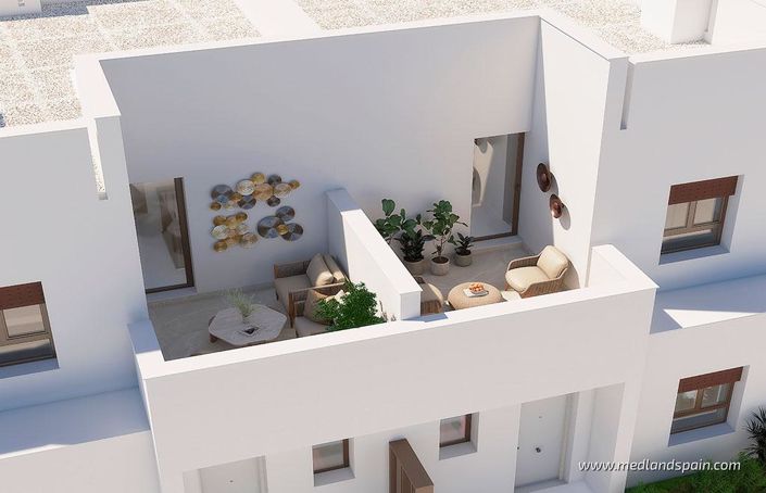 Image No.6-3 Bed Townhouse for sale