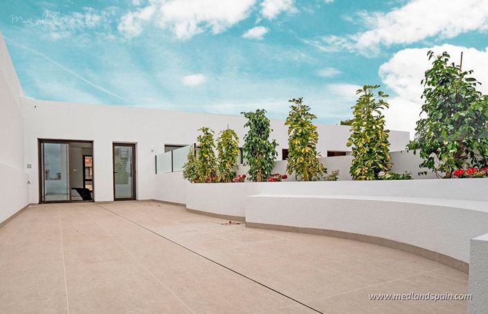 Image No.13-3 Bed Townhouse for sale