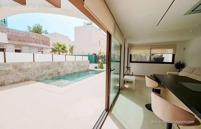 Image No.6-3 Bed Townhouse for sale