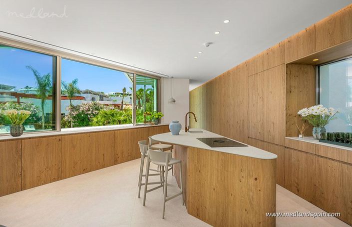 Image No.7-3 Bed Villa for sale