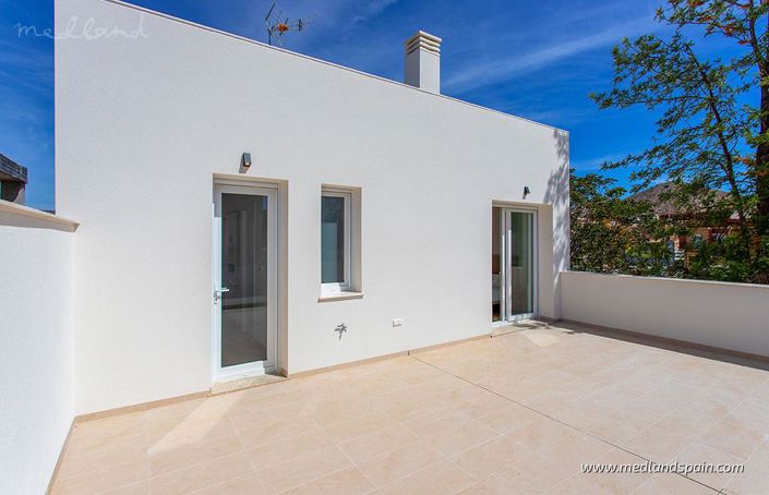 Image No.15-3 Bed Villa for sale