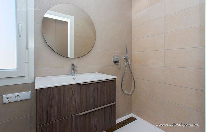 Image No.8-3 Bed Villa for sale