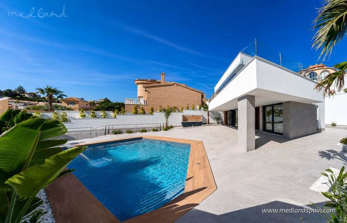 Image No.15-4 Bed Villa for sale