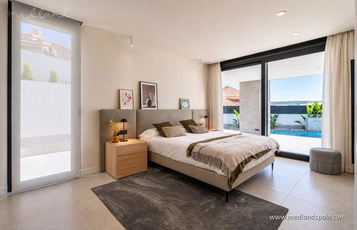 Image No.7-4 Bed Villa for sale