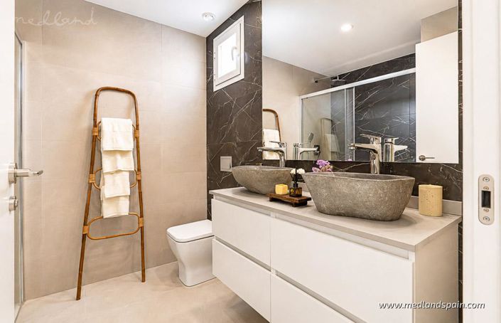 Image No.13-3 Bed Villa for sale