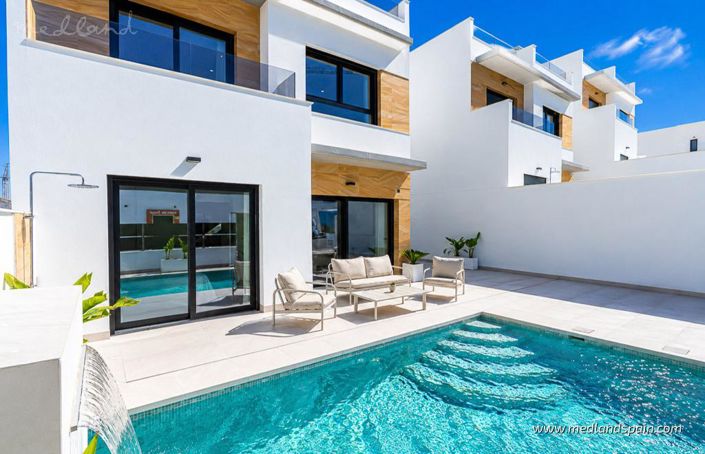 Image No.3-3 Bed Villa for sale