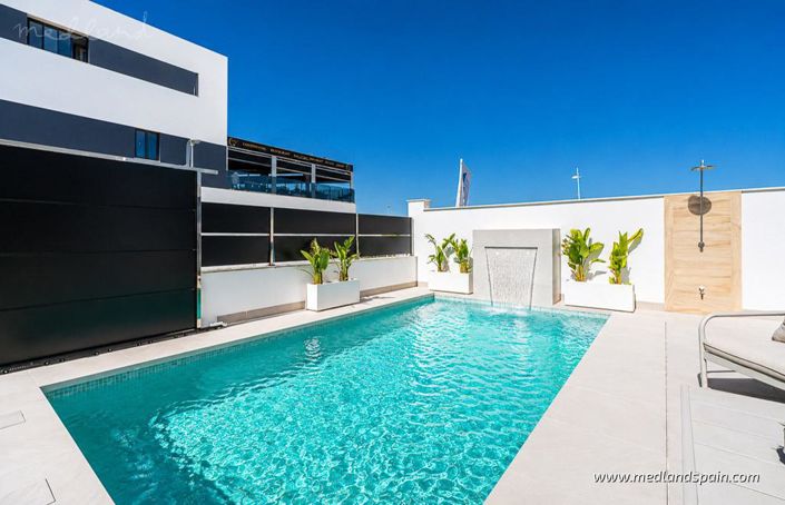 Image No.4-3 Bed Villa for sale