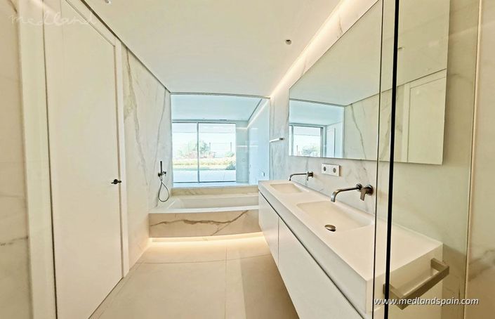 Image No.11-2 Bed Apartment for sale