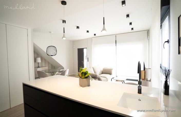 Image No.7-3 Bed Townhouse for sale